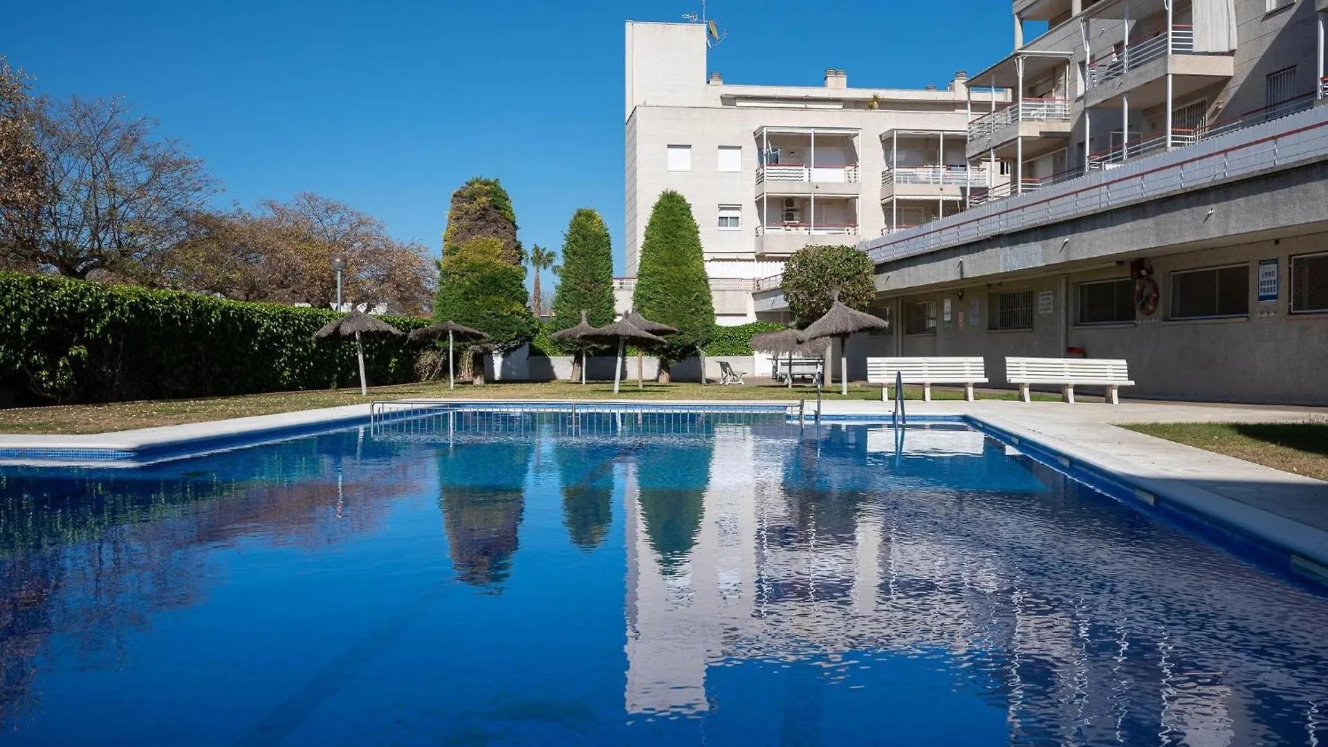 Апартаменты At006 Piscina Con Cesped, Airco, Pocos Min De La Playa Торредембарра 0*,  Испания