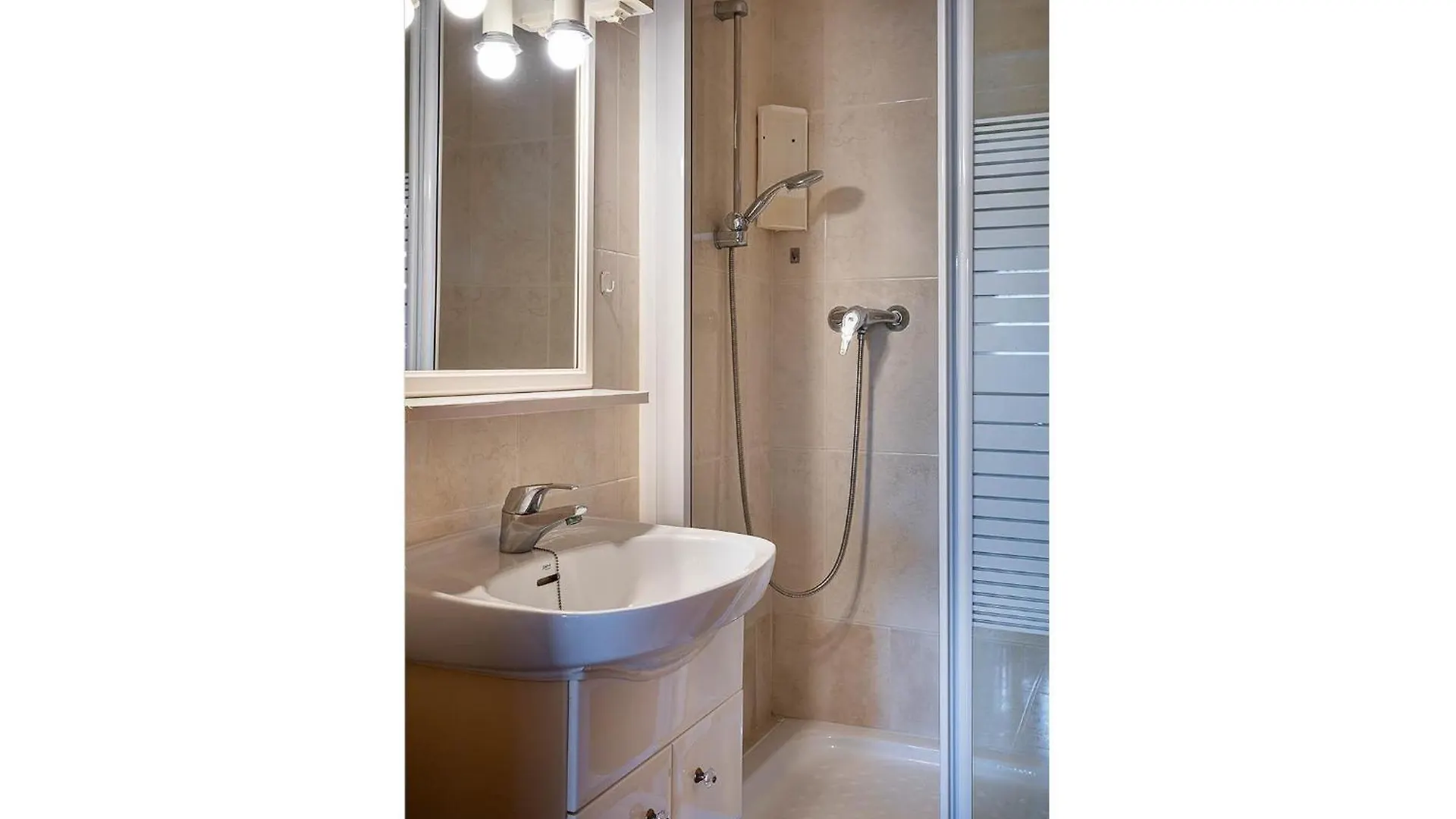 At006 Piscina Con Cesped, Airco, Pocos Min De La Playa Apartment Torredembarra Spain