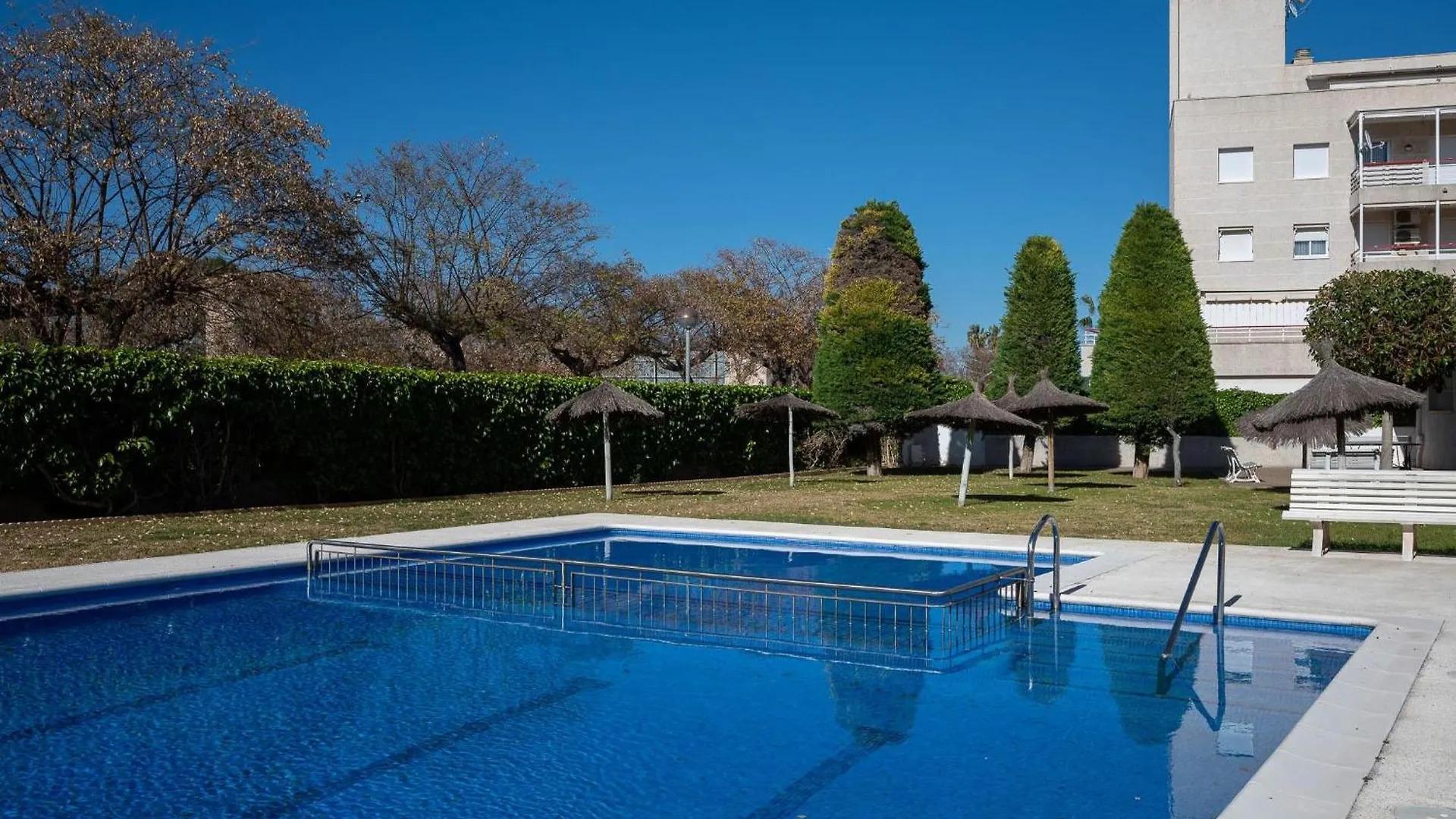 At006 Piscina Con Cesped, Airco, Pocos Min De La Playa Apartment Torredembarra Spain
